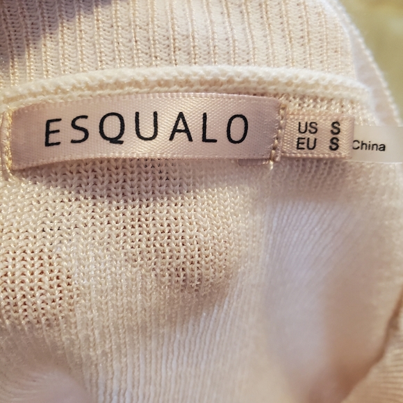 💗SOLD💗 Esqualo Open Shoulder Ruffle Sleeves Light Knit Sweater - Picture 9 of 11